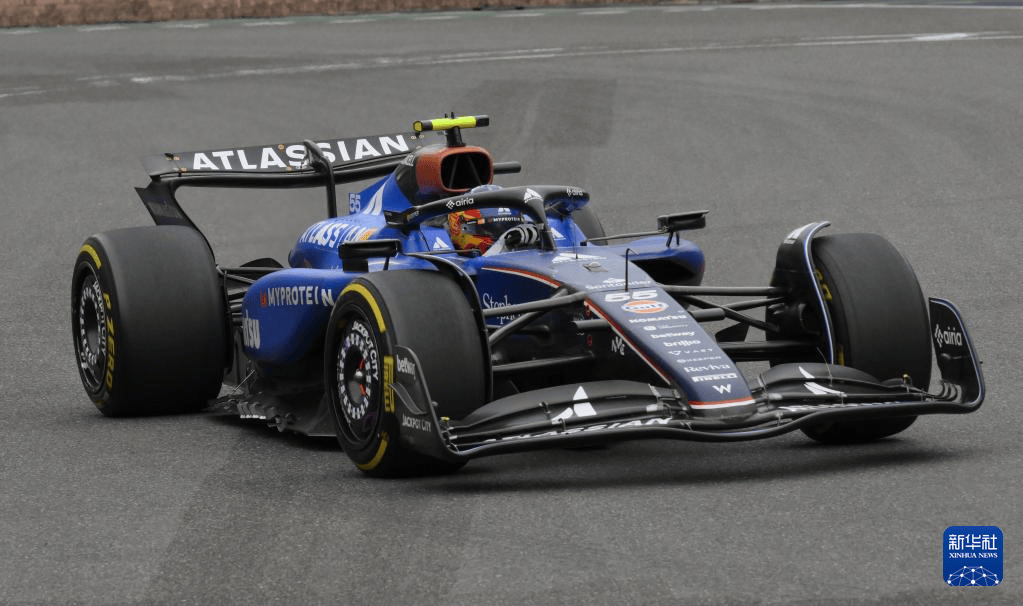 开云sport-威廉姆斯完胜红牛二队，塞恩斯点燃赛场