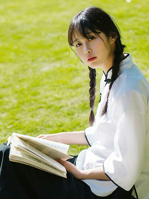 绿茵镜像夜,当格列兹曼在云端独舞,曼城于北境重铸寒铁