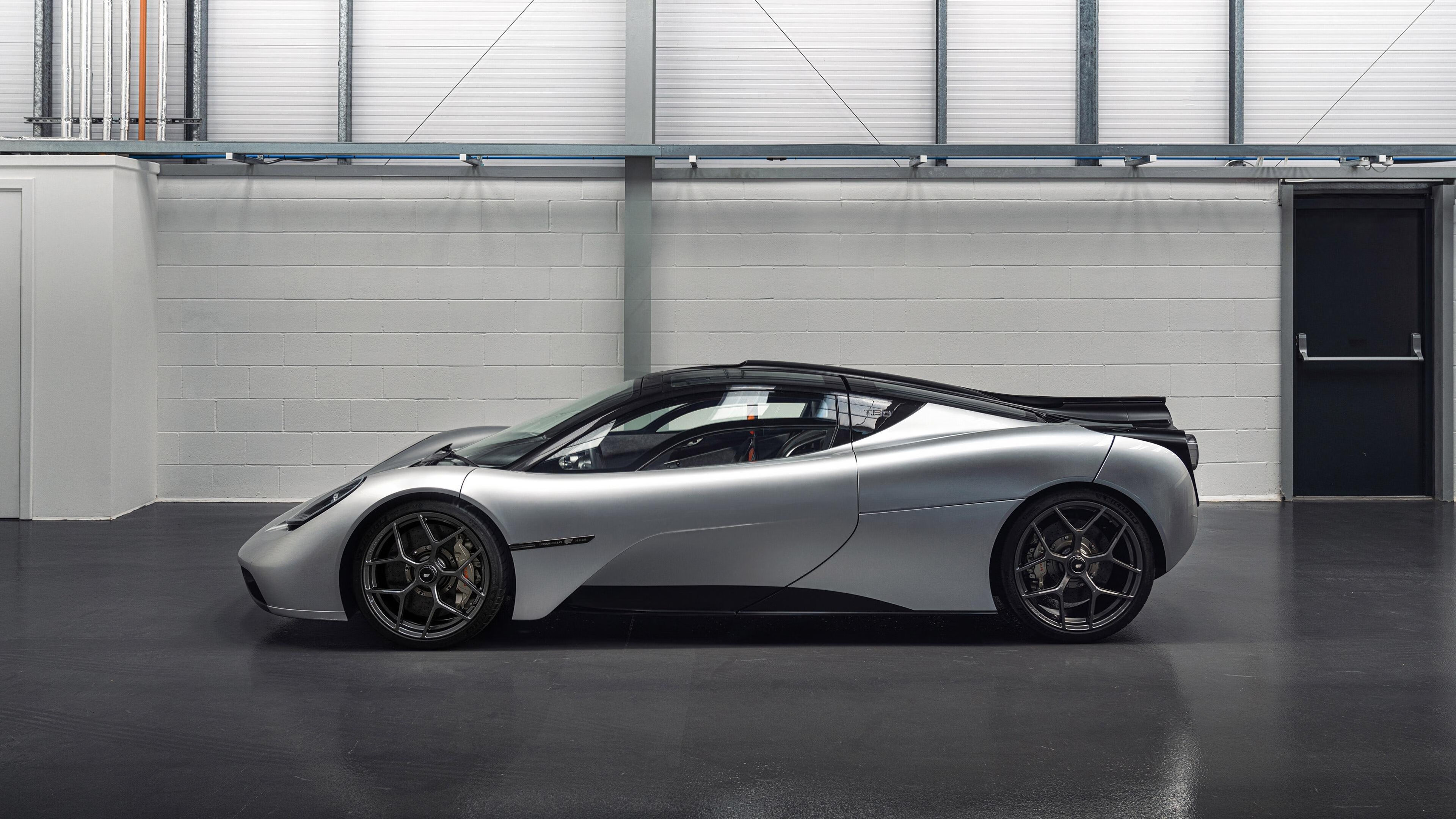 绝境重生,小贾伦末节狂飙接管比赛,活塞压哨绝杀76人晋级次轮