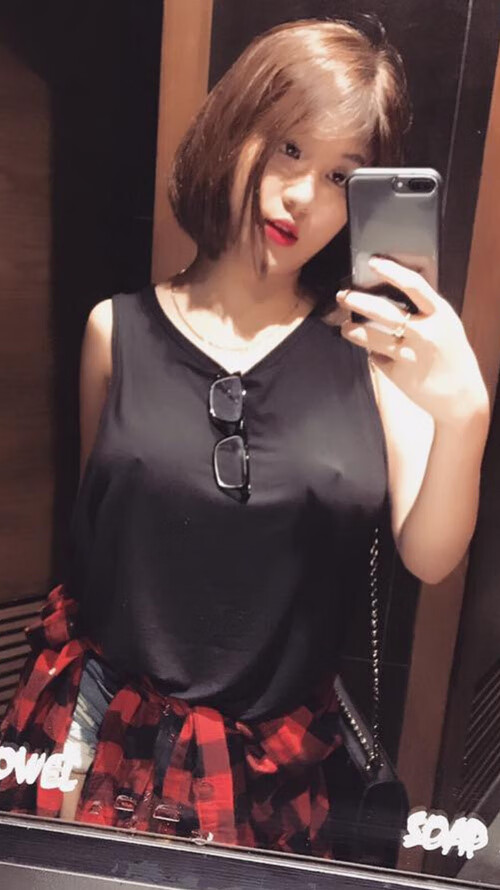 绿茵场与木地板,一个决胜之夜的平行叙事